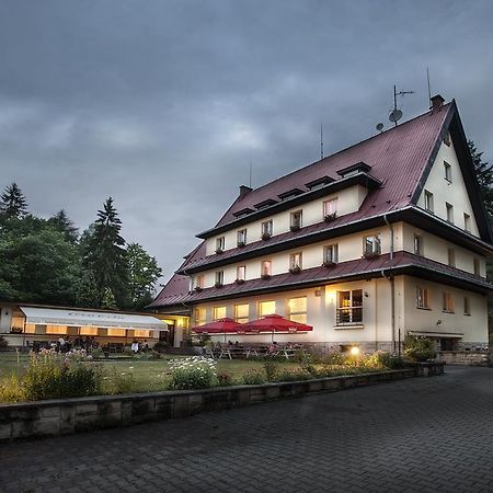 Parkhotel Skalni Mesto Jičín Esterno foto