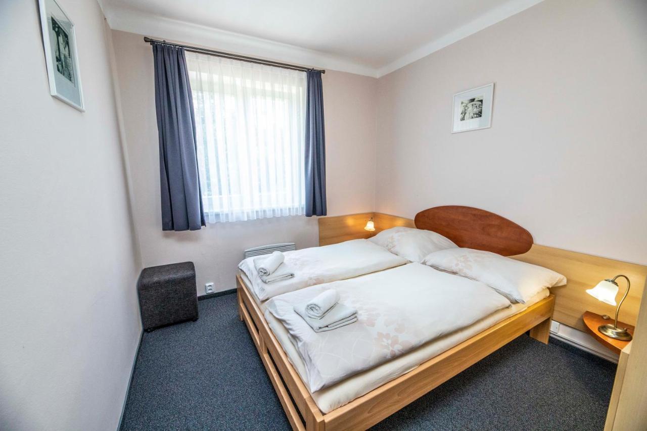 Parkhotel Skalni Mesto Jičín Esterno foto
