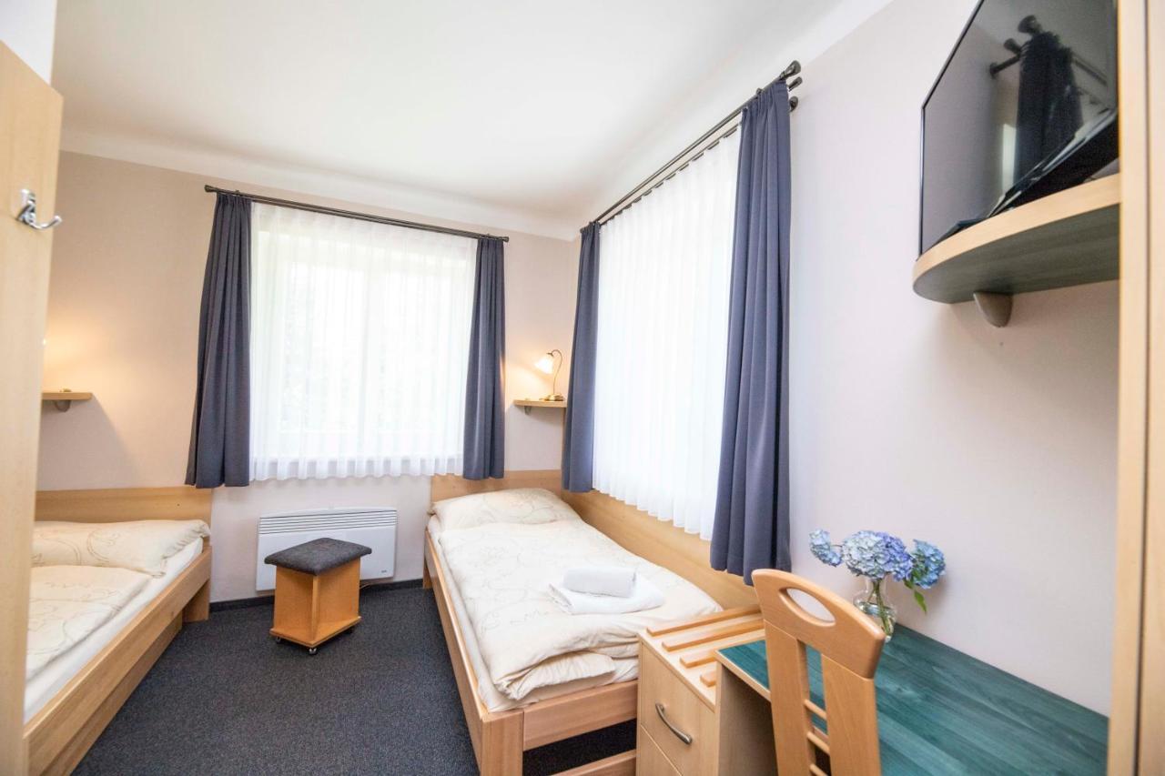 Parkhotel Skalni Mesto Jičín Esterno foto