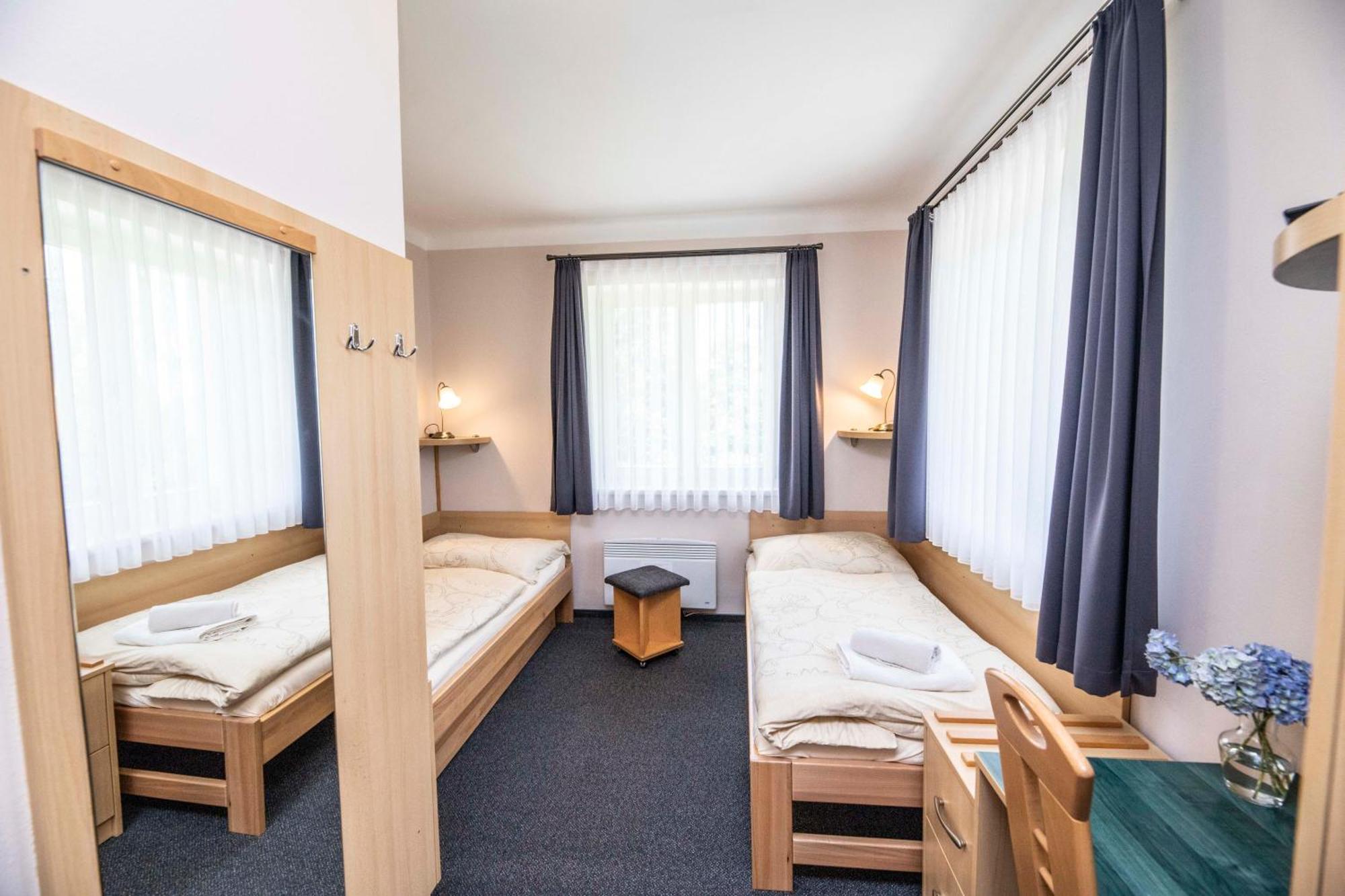 Parkhotel Skalni Mesto Jičín Esterno foto