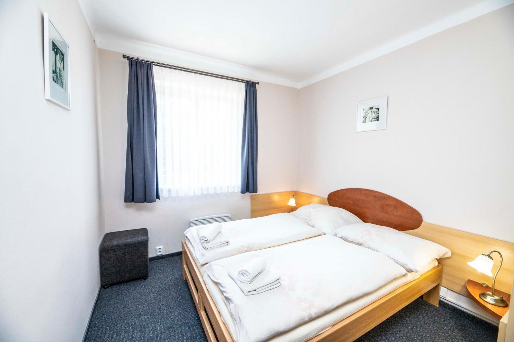 Parkhotel Skalni Mesto Jičín Esterno foto